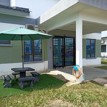 Aisya Homestay Bajet Karak Setia 외부 사진