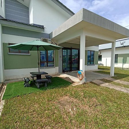 Aisya Homestay Bajet Karak Setia 외부 사진