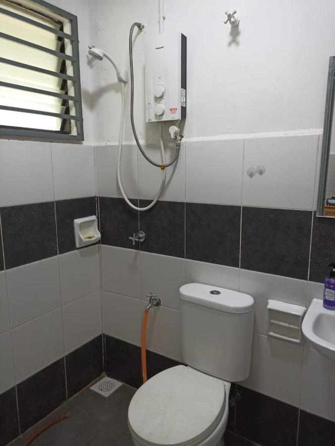 Aisya Homestay Bajet Karak Setia 외부 사진