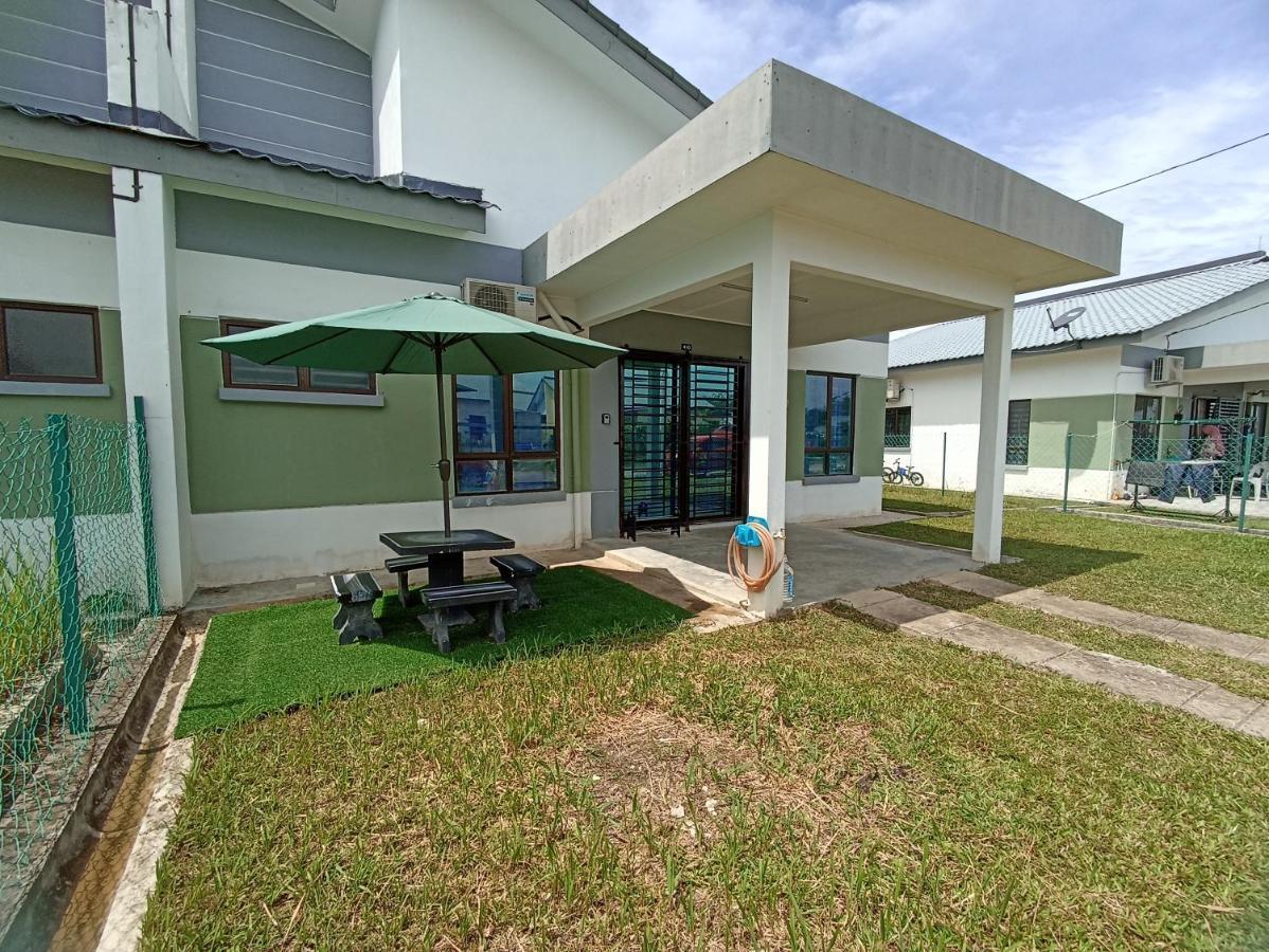 Aisya Homestay Bajet Karak Setia 외부 사진